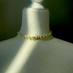 30 Montaigne Short Necklace
Gold-Finish Metal and White Resin Pearls
 Dior